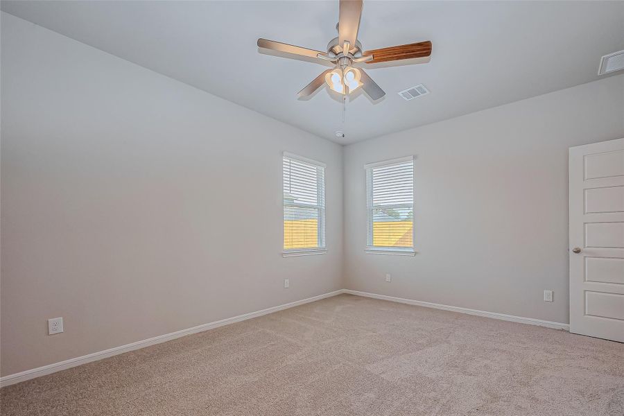 Spacious, unfurnished interior of a new home in Sunterra, Katy (Image 29). Spacious, unfurnished interior of a new home in Sunterra, Katy (Image 29).