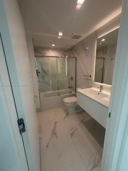 Image 47 of a home in .