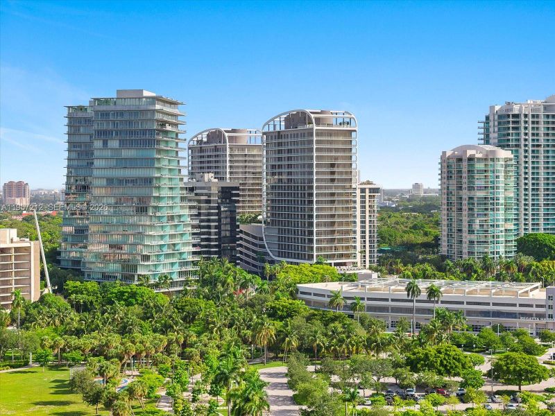 Condo located in Miami, FL showcasing its design and architecture (Image 30). Condo located in Miami, FL showcasing its design and architecture (Image 30).