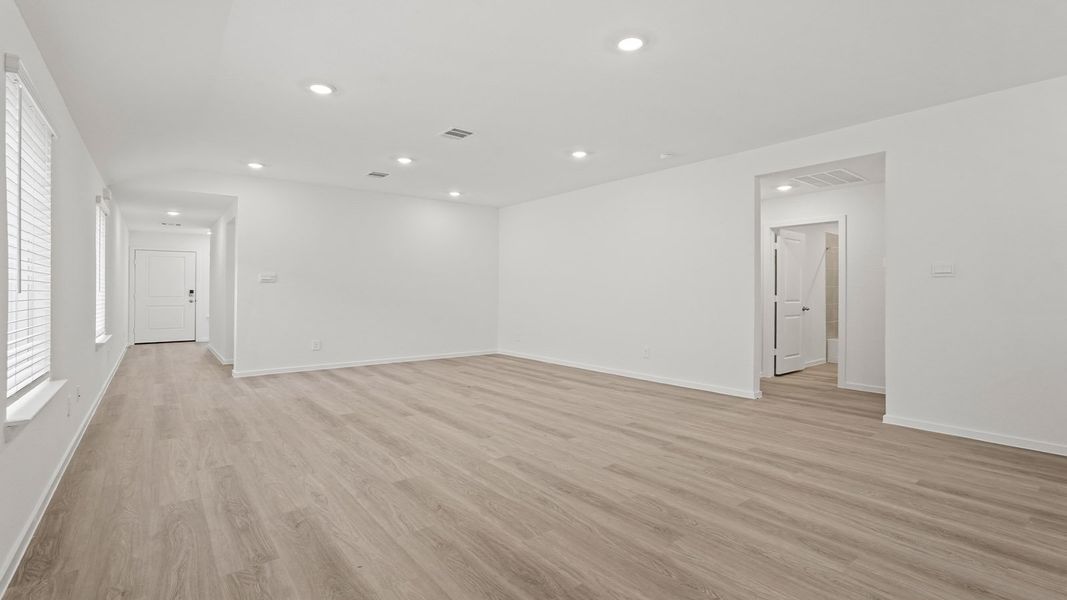 Spacious, unfurnished interior of a new home in Presswoods, Splendora (Image 15).