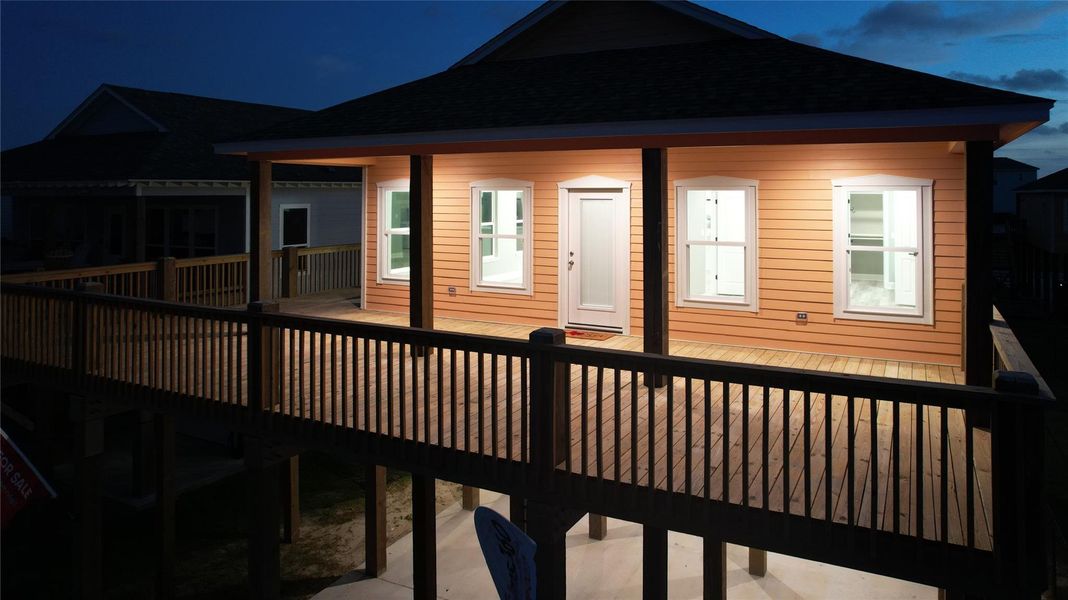 Exterior details and patio area of a home in , Bolivar Peninsula (Image 33).