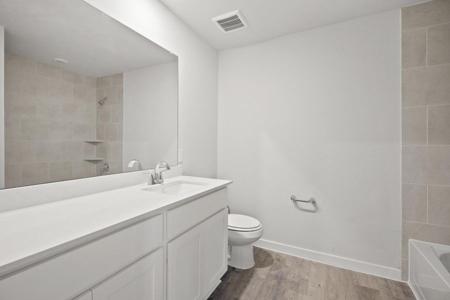 Furnished interior view inside a new home in Pearlbrook, Texas City (Image 6).