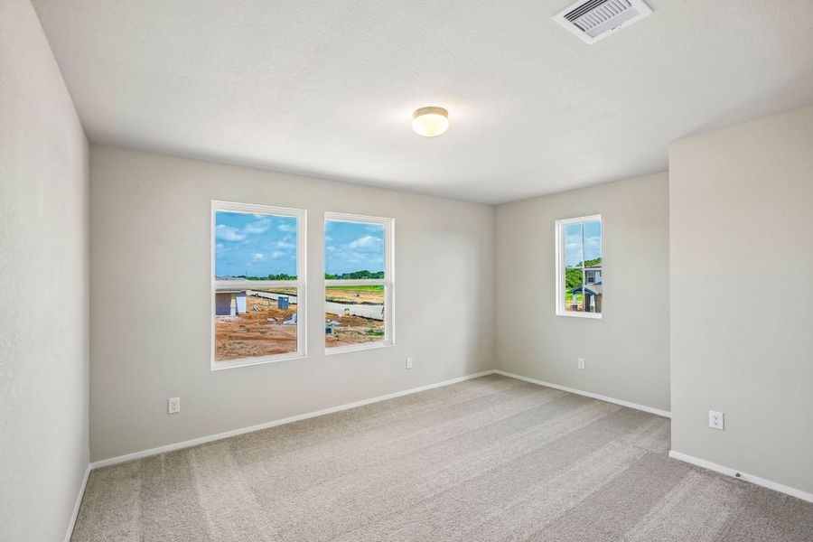 Spacious, unfurnished interior of a new home in Mustang Meadows, Waller (Image 20).