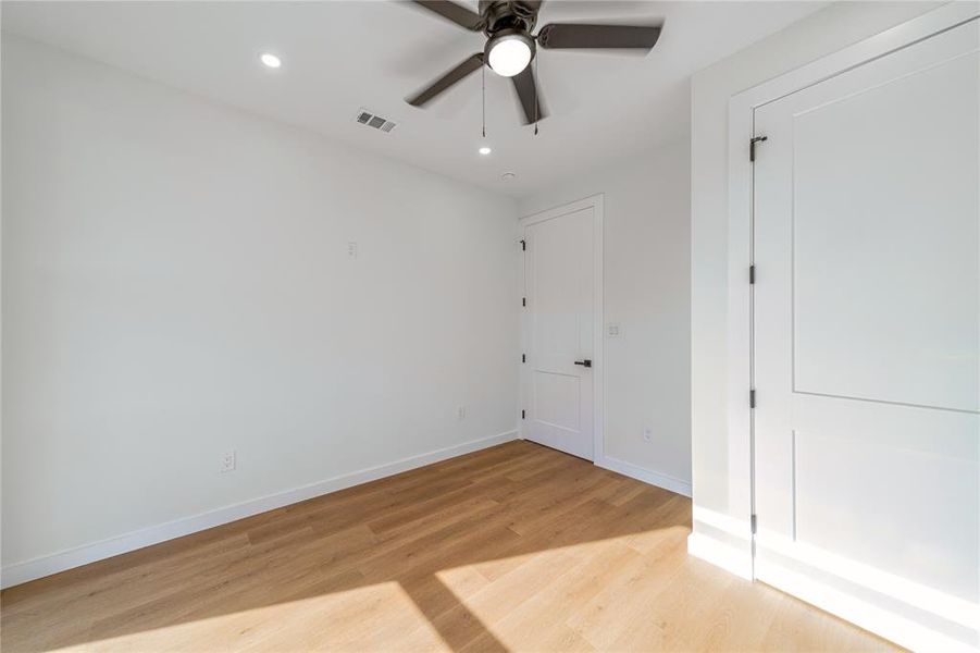 Spacious, unfurnished interior of a new home in , Dallas (Image 32).