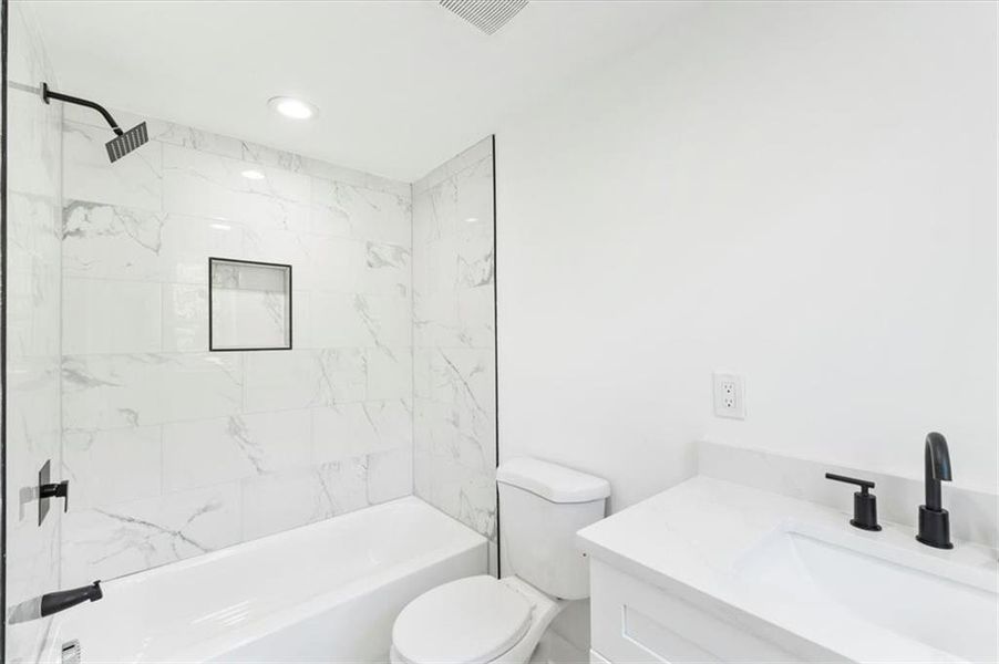 Furnished interior view inside a new home in , Fairburn (Image 9).