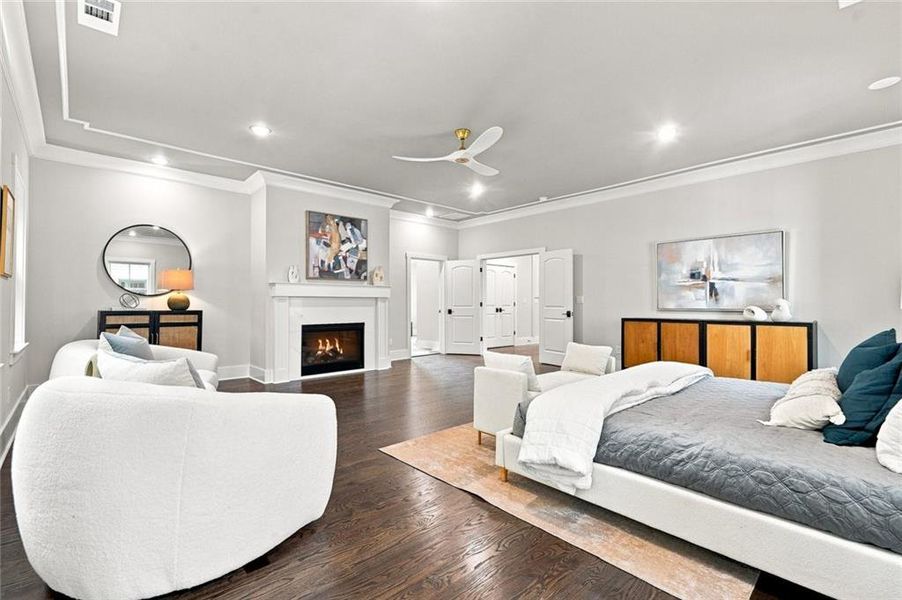 Furnished interior view inside a new home in , Alpharetta (Image 25).