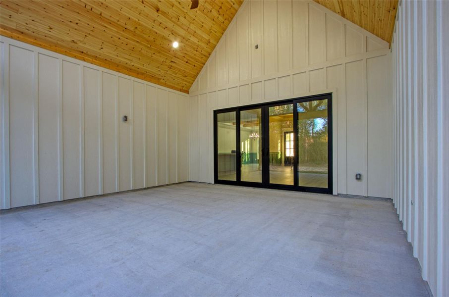 Huge back patio for entertaining Huge back patio for entertaining