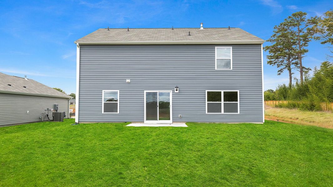Exterior details and patio area of a home in Cascade Point, Seneca (Image 3).
