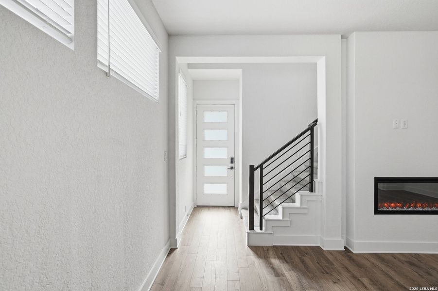 Spacious, unfurnished interior of a new home in Prominence, San Antonio (Image 19).