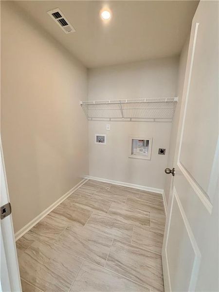 Spacious, unfurnished interior of a new home in Towne Village at Suwanee Dam, Sugar Hill (Image 16). Spacious, unfurnished interior of a new home in Towne Village at Suwanee Dam, Sugar Hill (Image 16).