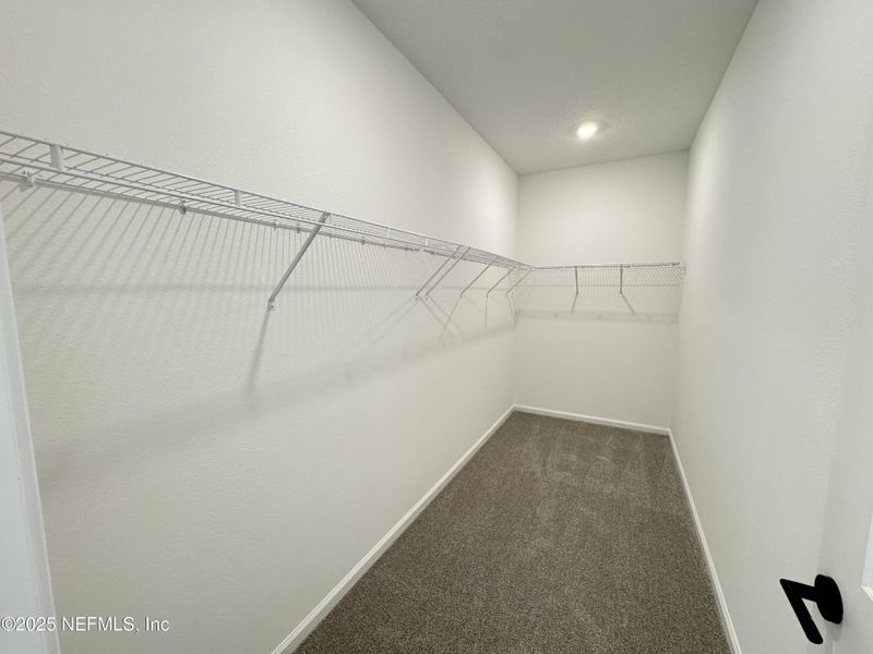 Spacious, unfurnished interior of a new home in , Green Cove Springs (Image 26).