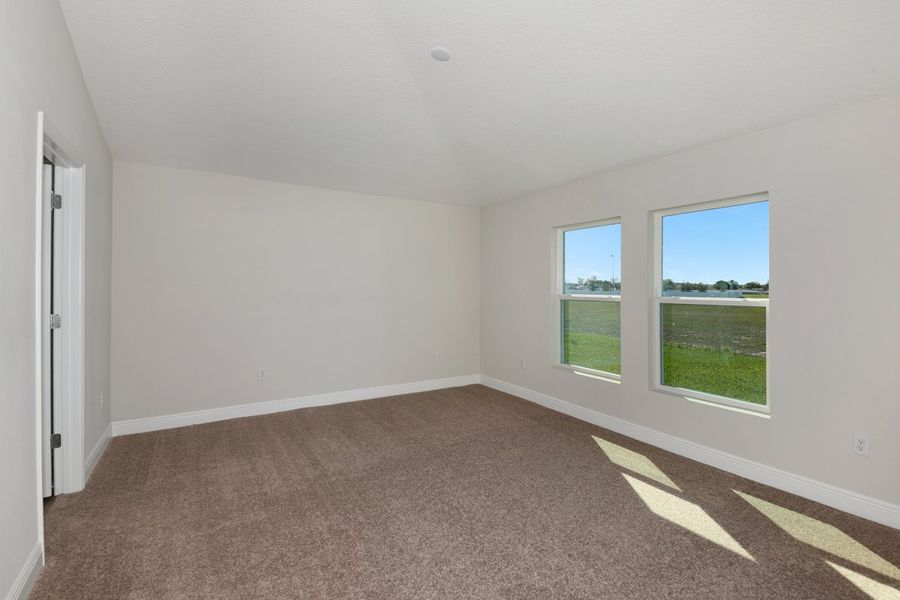 Spacious, unfurnished interior of a new home in Cherrywood Preserve, Ocala (Image 16).