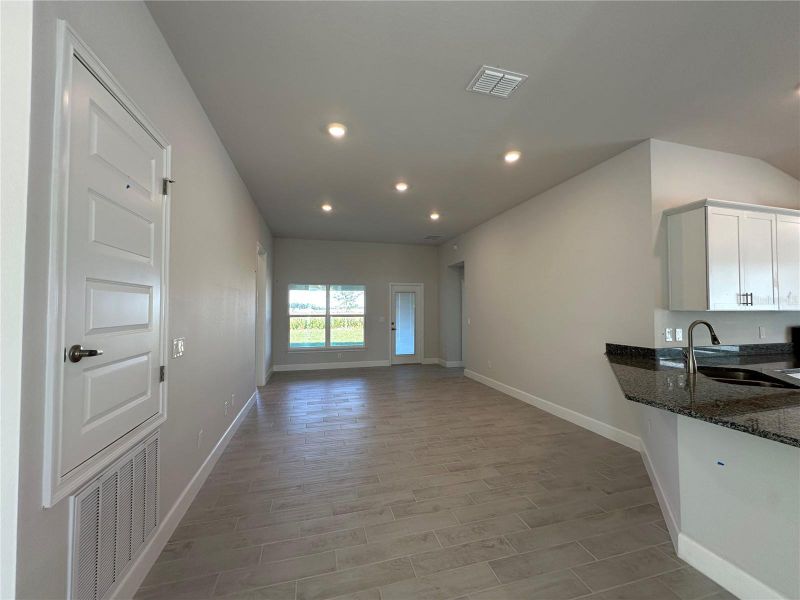 Spacious, unfurnished interior of a new home in Densan Park, Wildwood (Image 18).