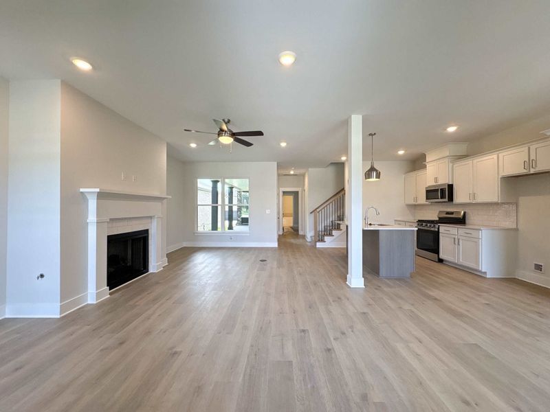 Spacious, unfurnished interior of a new home in The Paddock, Gallatin (Image 7).
