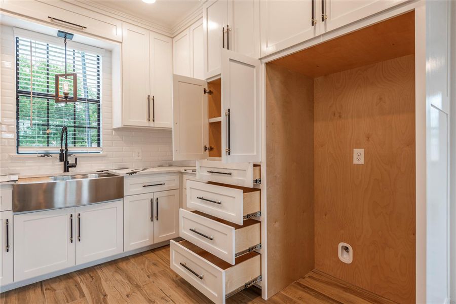 Furnished interior view inside a new home in , Houston (Image 3). Furnished interior view inside a new home in , Houston (Image 3).