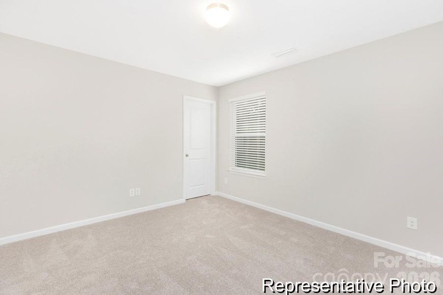 Spacious, unfurnished interior of a new home in Beaver Creek, Statesville (Image 19).