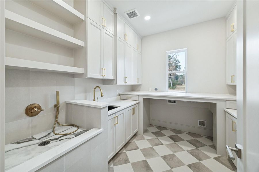 Furnished interior view inside a new home in , Porter (Image 19).