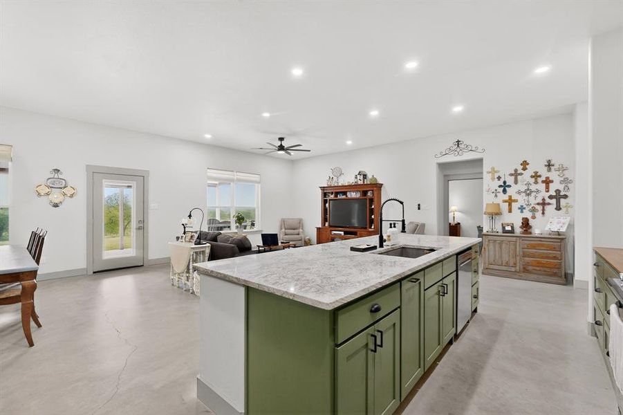 Furnished interior view inside a new home in , Whitewright (Image 15).