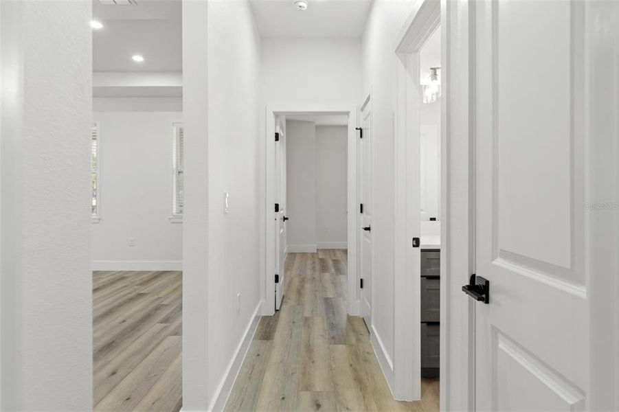 Spacious, unfurnished interior of a new home in , Spring Hill (Image 33).