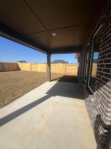 Exterior details and patio area of a home in Grange 45', Katy (Image 3).
