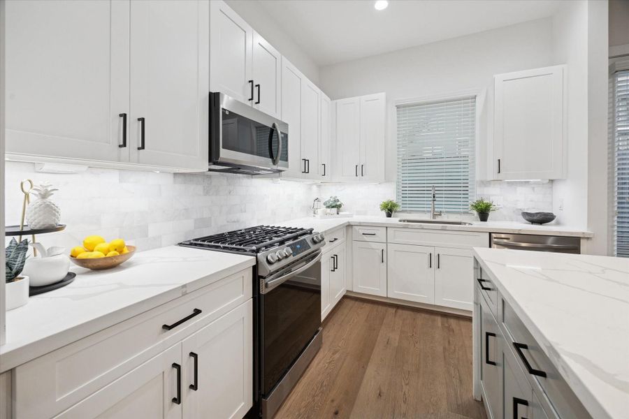 Furnished interior view inside a new home in , Houston (Image 32). Furnished interior view inside a new home in , Houston (Image 32).