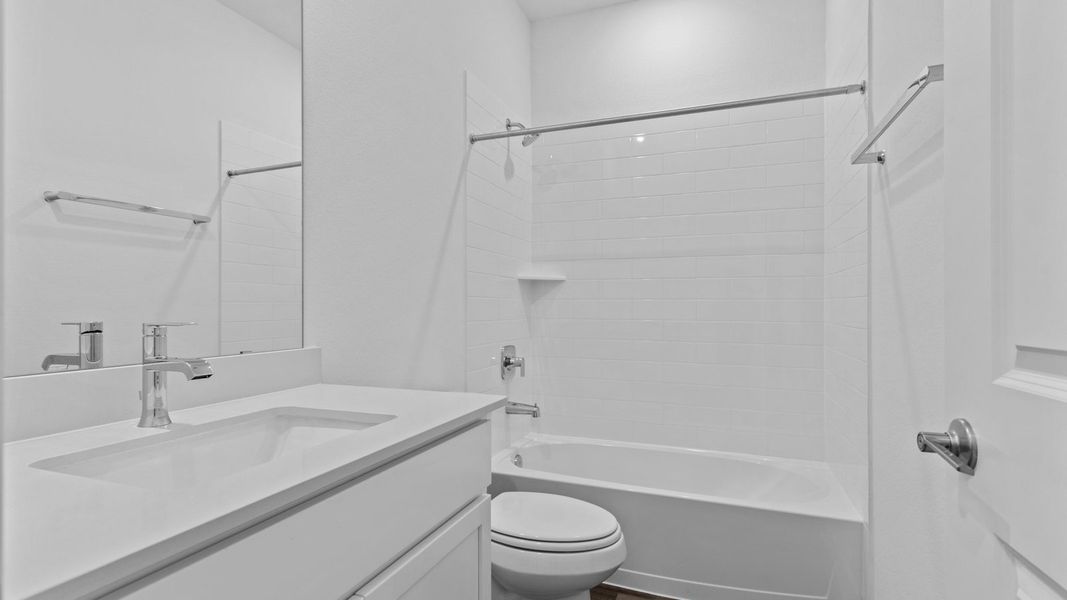 Furnished interior view inside a new home in Evergreen, Rosenberg (Image 10).