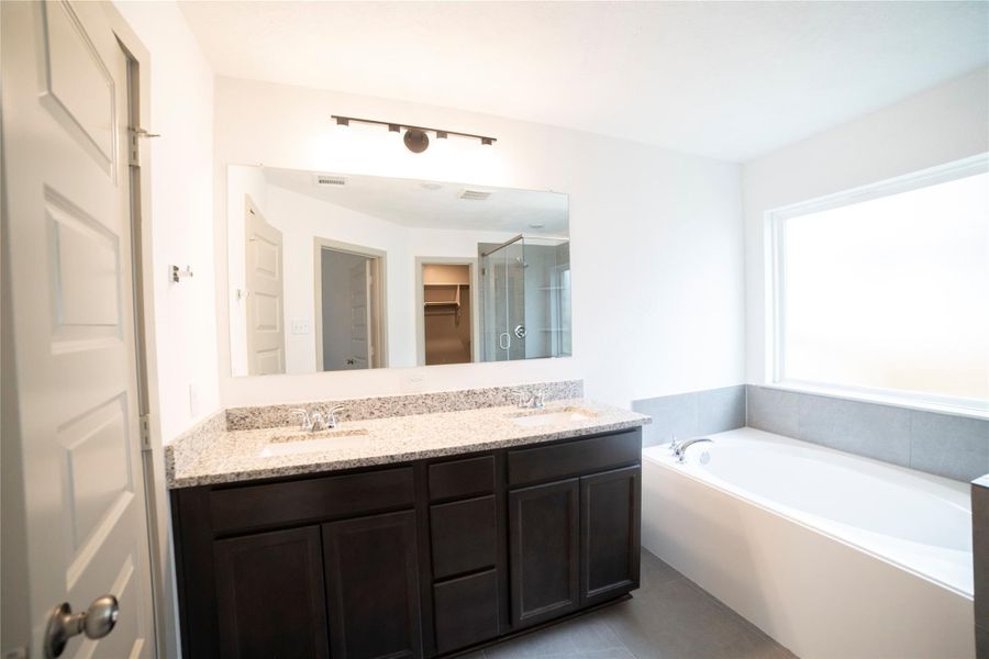 Furnished interior view inside a new home in , Brenham (Image 7).
