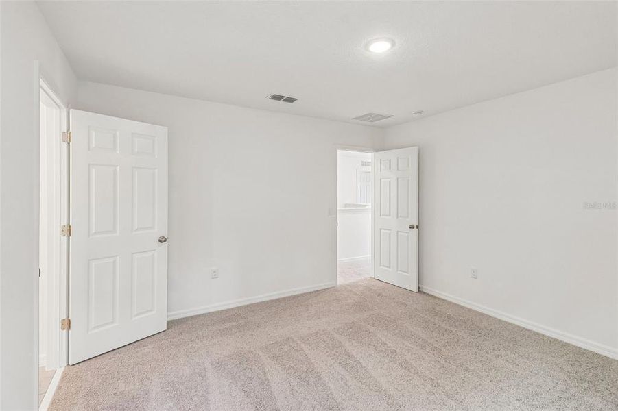 Spacious, unfurnished interior of a new home in Beresford Woods, Deland (Image 16). Spacious, unfurnished interior of a new home in Beresford Woods, Deland (Image 16).