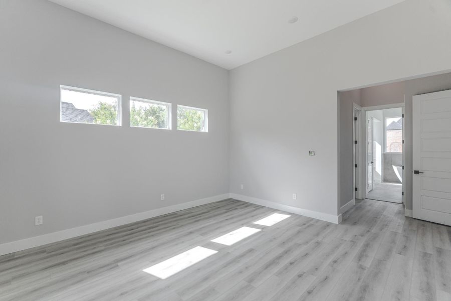 Spacious, unfurnished interior of a new home in , Montgomery (Image 30).