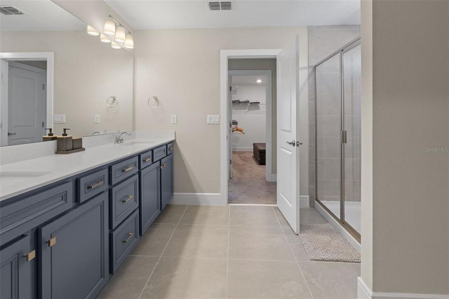 Furnished interior view inside a new home in , Montverde (Image 33).