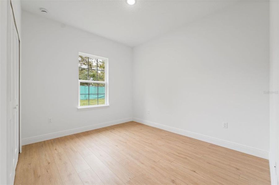 Spacious, unfurnished interior of a new home in , Ocala (Image 15).