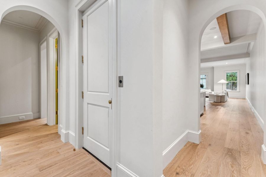 Spacious, unfurnished interior of a new home in , Charleston (Image 35).