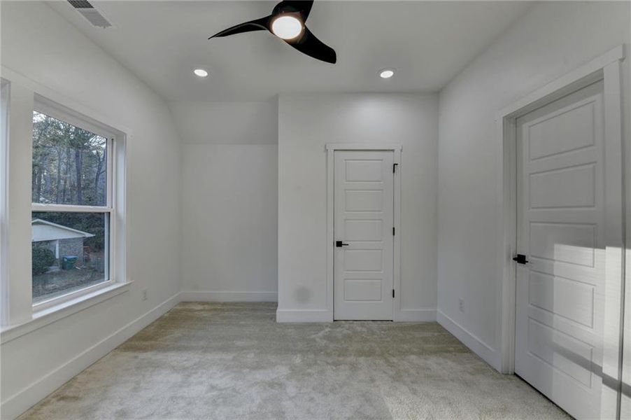 Spacious, unfurnished interior of a new home in , Lawrenceville (Image 48).