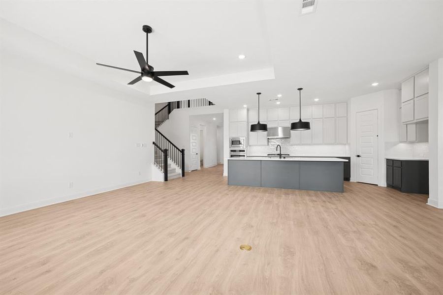 Spacious, unfurnished interior of a new home in Terraces – Classics, Rockwall (Image 28). Spacious, unfurnished interior of a new home in Terraces – Classics, Rockwall (Image 28).