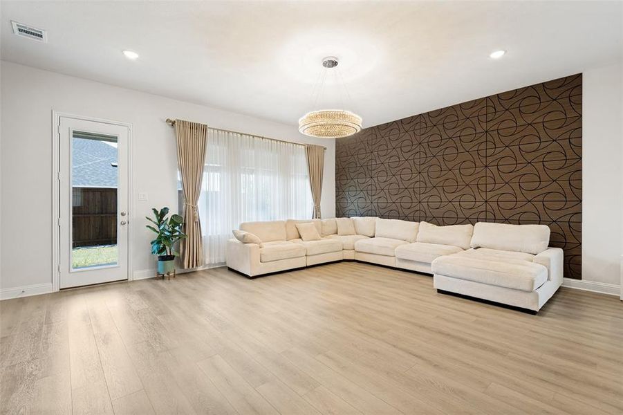 Furnished interior view inside a new home in Bayside, Rowlett (Image 11). Furnished interior view inside a new home in Bayside, Rowlett (Image 11).