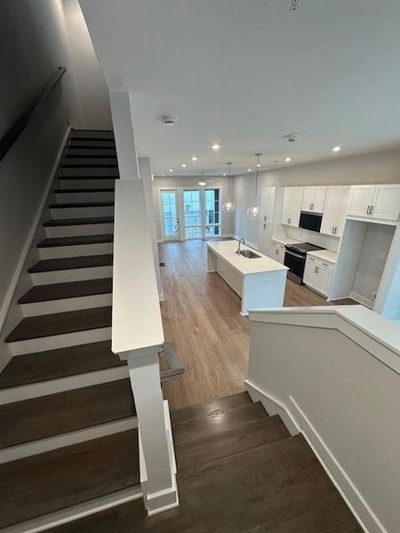 Spacious, unfurnished interior of a new home in , Atlanta (Image 10).