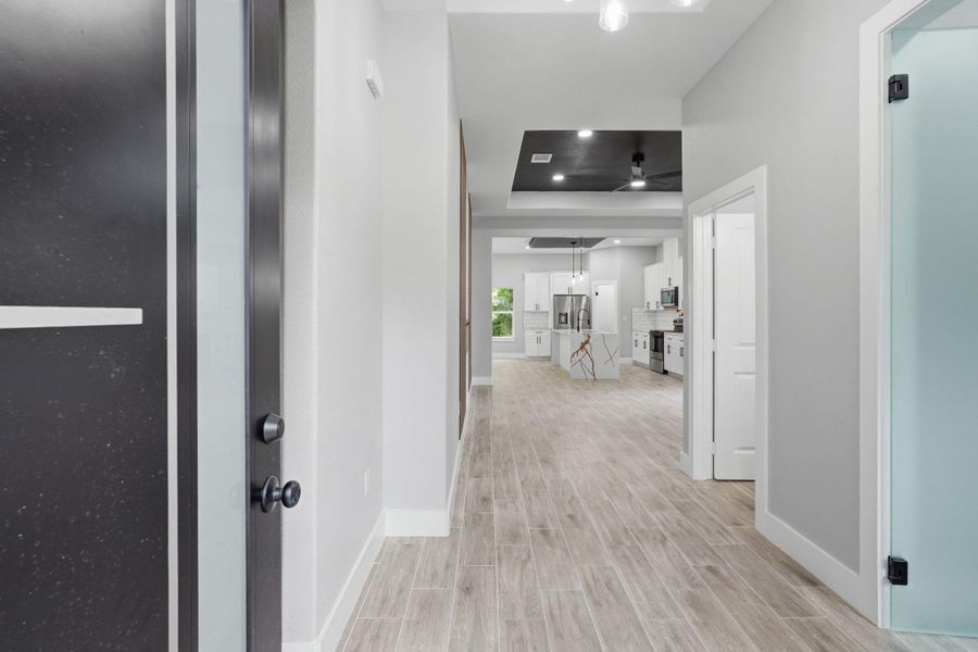 Spacious, unfurnished interior of a new home in , Willis (Image 19).
