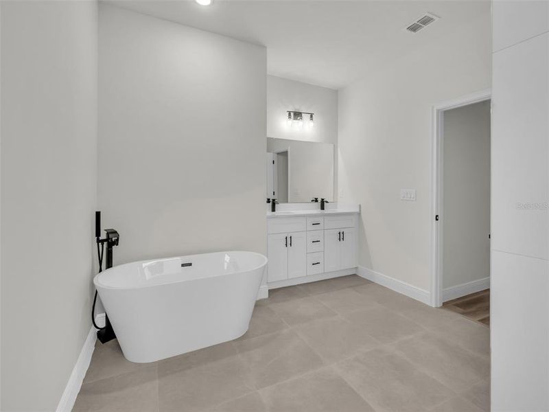 Furnished interior view inside a new home in , Ocala (Image 12).