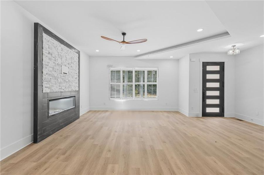 Spacious, unfurnished interior of a new home in , Stockbridge (Image 9).