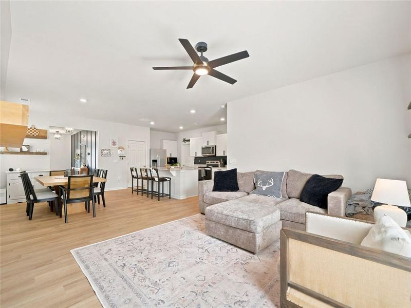 Furnished interior view inside a new home in Rolling Meadows, Jasper (Image 16). Furnished interior view inside a new home in Rolling Meadows, Jasper (Image 16).