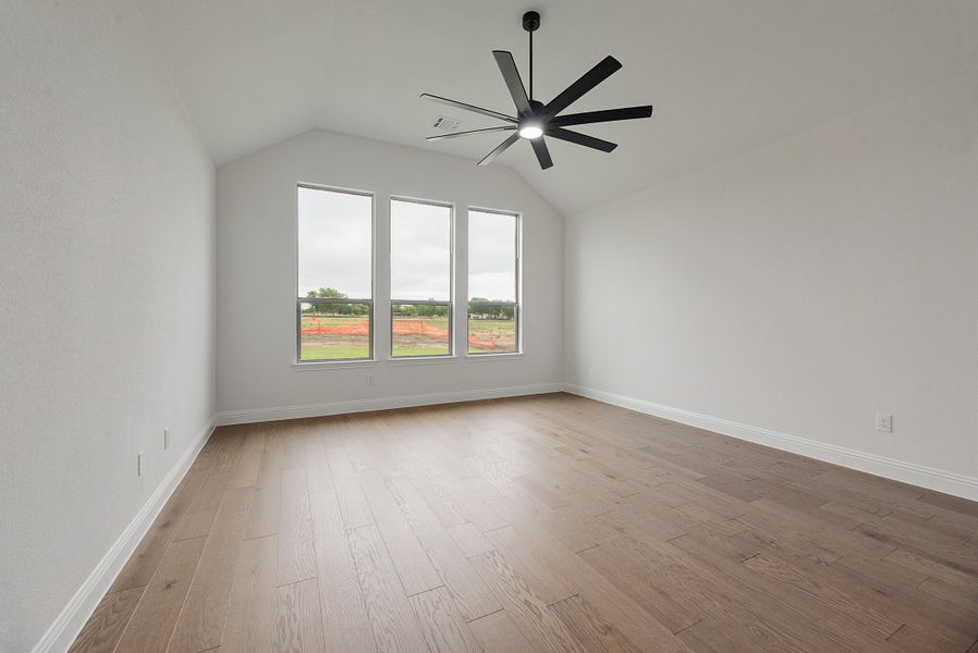 Spacious, unfurnished interior of a new home in Paloma Ranch, New Fairview (Image 18).