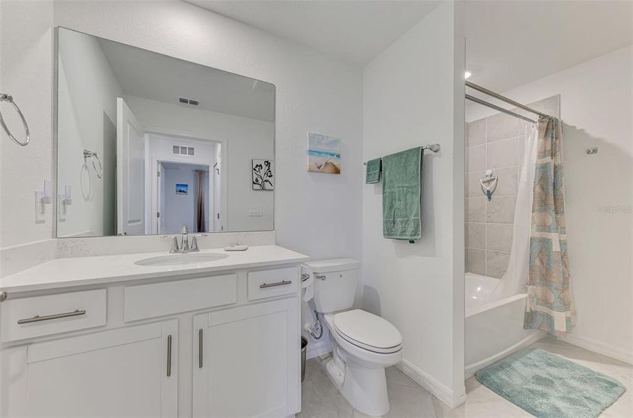 Furnished interior view inside a new home in , Venice (Image 15).