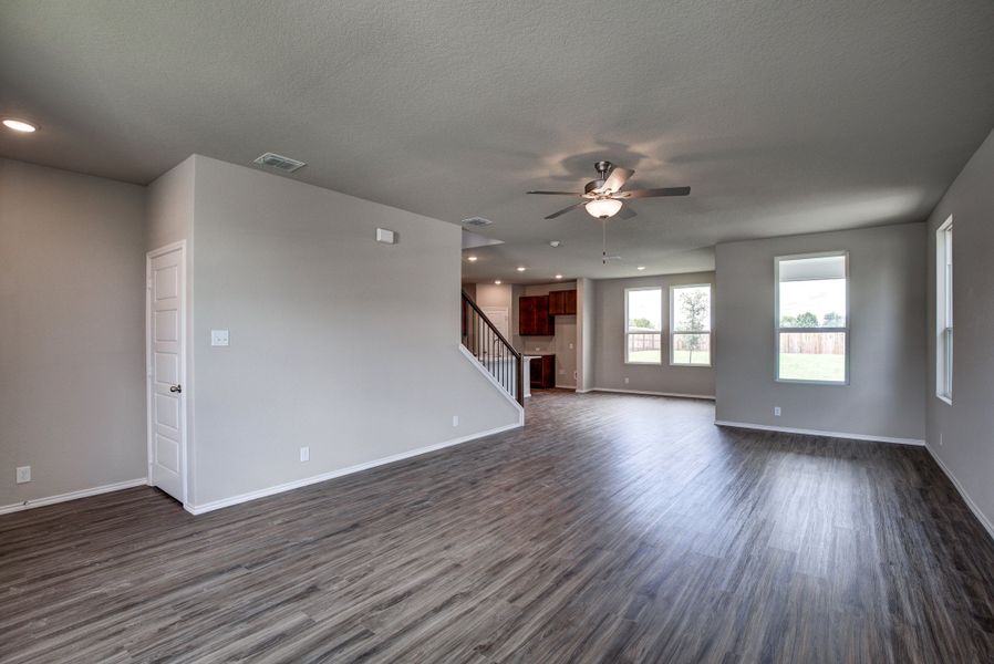 Representative unfurnished interior of a home built from the The Murray F by Davidson Homes LLC in Hickory Ridge, Elmendorf (Image 16).