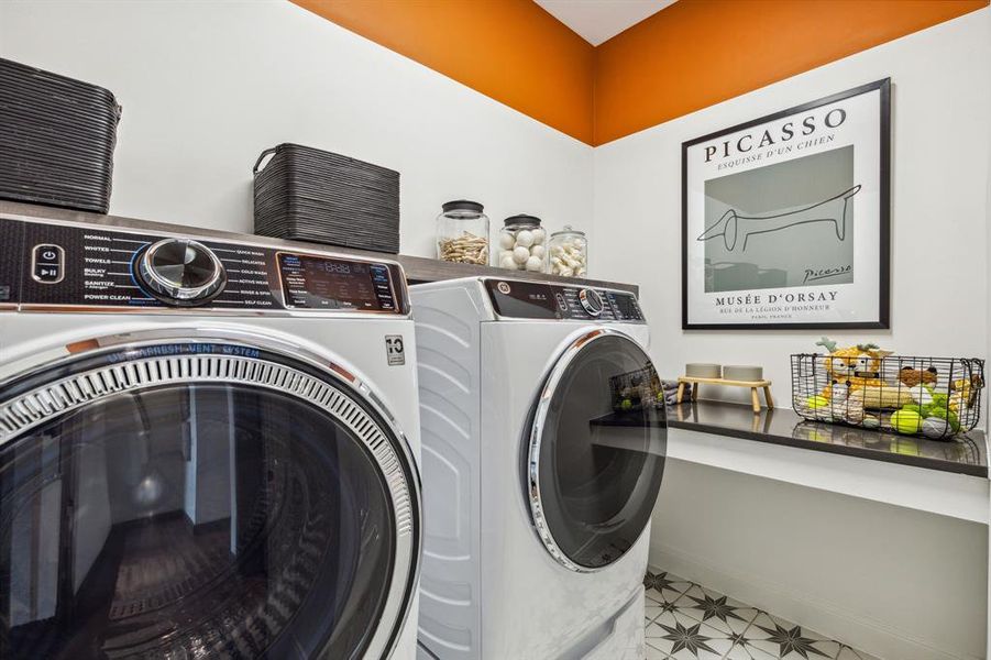 Close-up of interior finishes inside a home in Mantua Point Gardens, Van Alstyne (Image 19).
