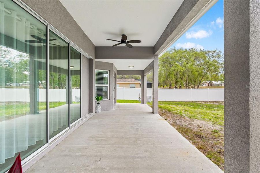 Exterior details and patio area of a home in , Weeki Wachee (Image 26).