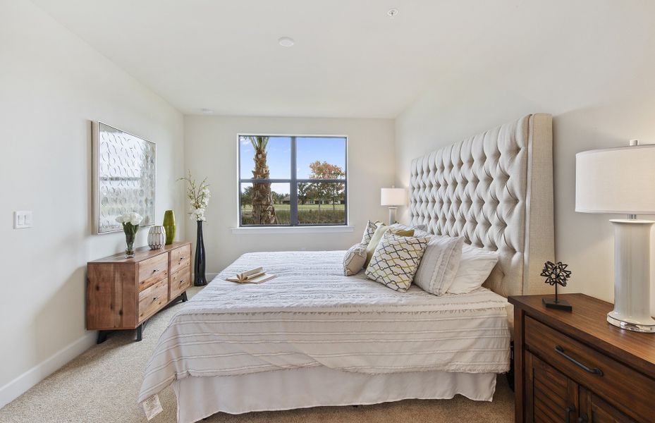 Private owner's suite with window Private owner's suite with window