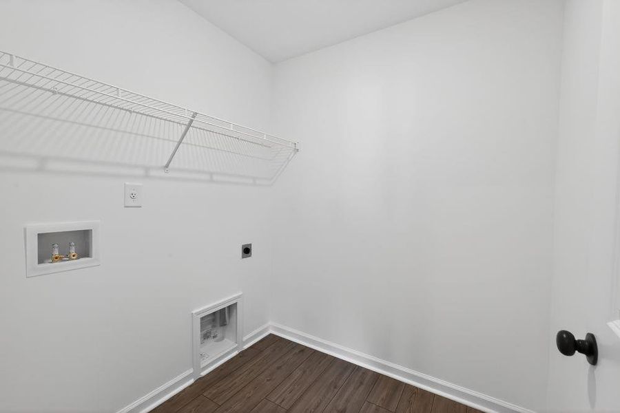 Spacious, unfurnished interior of a new home in Rosewood Farm, Lawrenceville (Image 28).