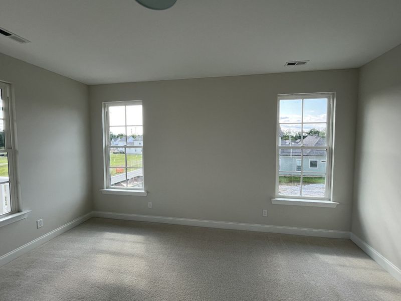Spacious, unfurnished interior of a new home in Heritage Walk, Chattanooga (Image 18).