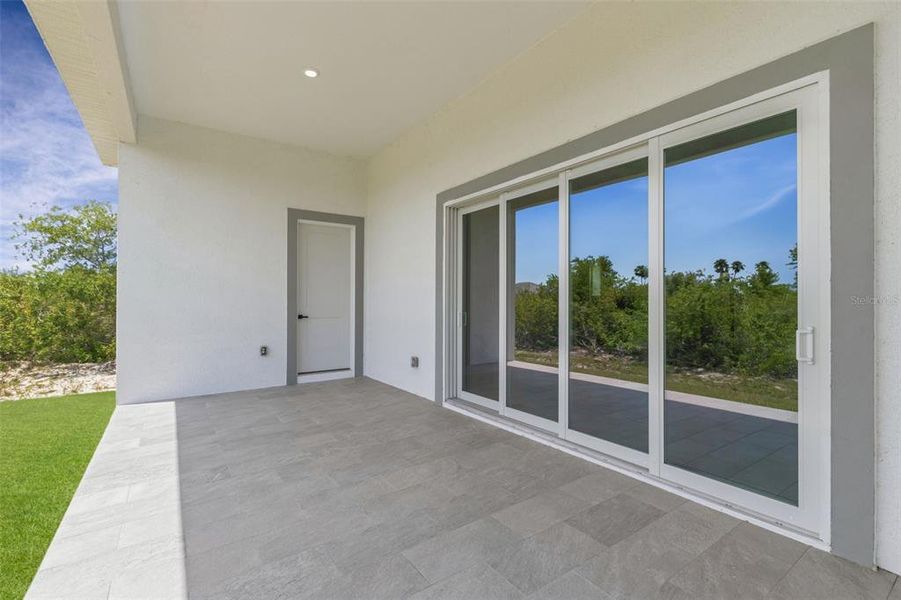 Exterior details and patio area of a home in , Port Charlotte (Image 35).