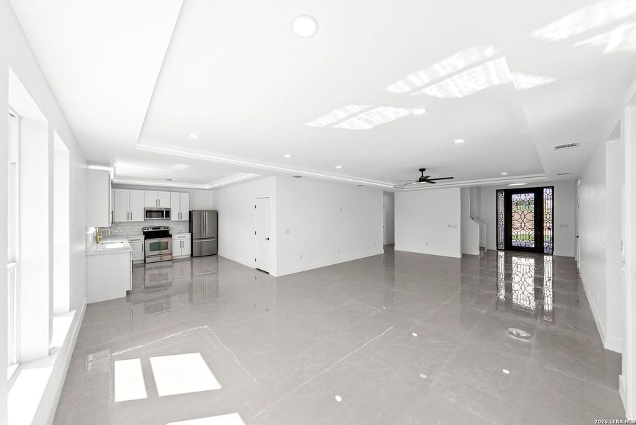 Spacious, unfurnished interior of a new home in , Kyle (Image 26).